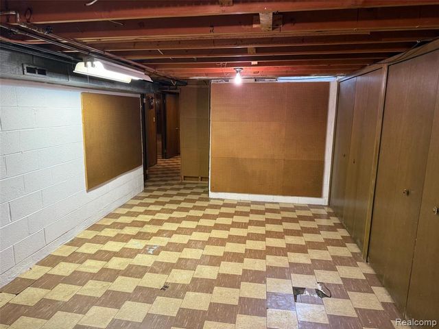 37572 Via Rosalie Street, Clinton Township, MI 48036