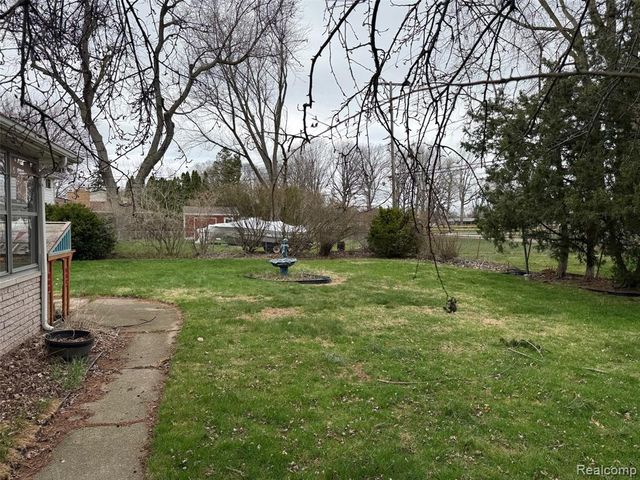 37572 Via Rosalie Street, Clinton Township, MI 48036