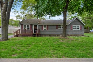 82 Seaside Avenue, Patchogue, NY 11772
