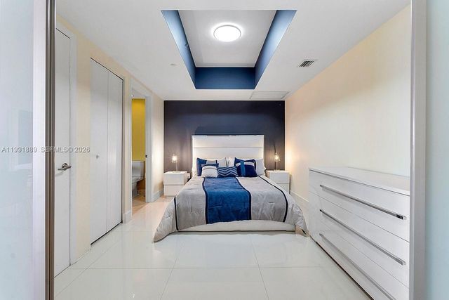 465 Brickell Ave 3905, Miami, FL 33131