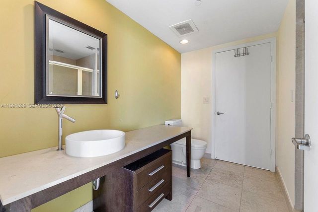 465 Brickell Ave 3905, Miami, FL 33131