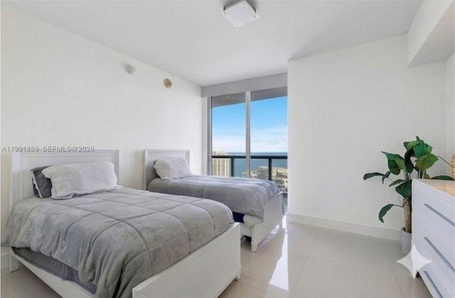 465 Brickell Ave 3905, Miami, FL 33131