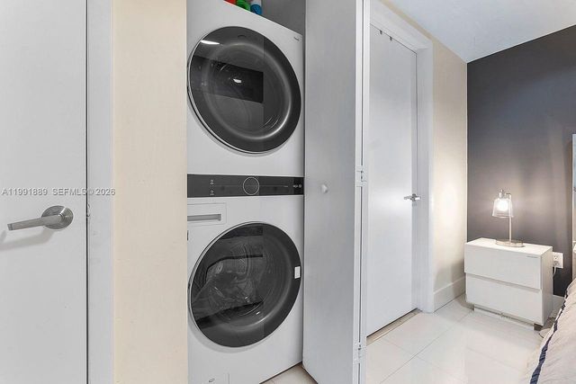 465 Brickell Ave 3905, Miami, FL 33131