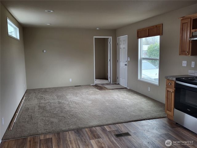 340 W Prairie Street #15, Sequim, WA 98382