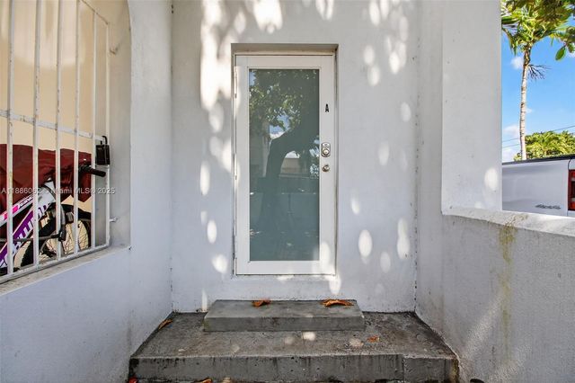 1680 NW 22nd Ct, Miami, FL 33125