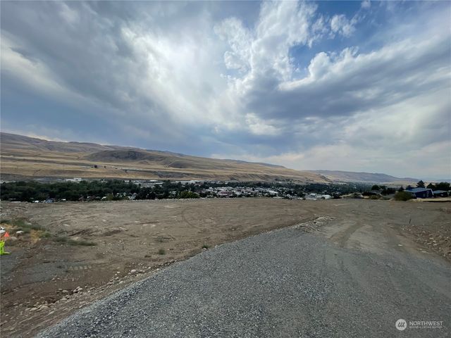 9 Parks Drive, Okanogan, WA 98840
