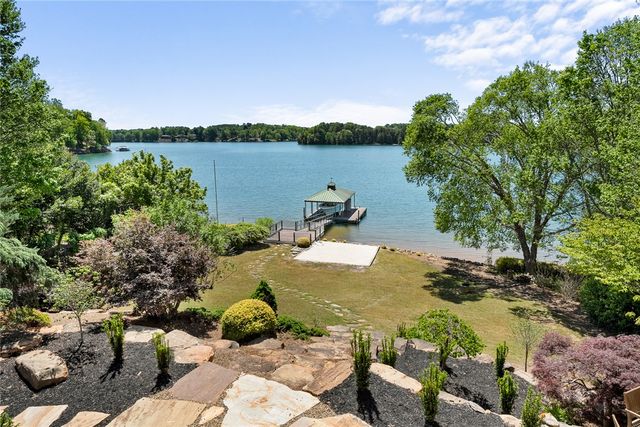 302 Bay Hill Drive, West Union, SC 29696