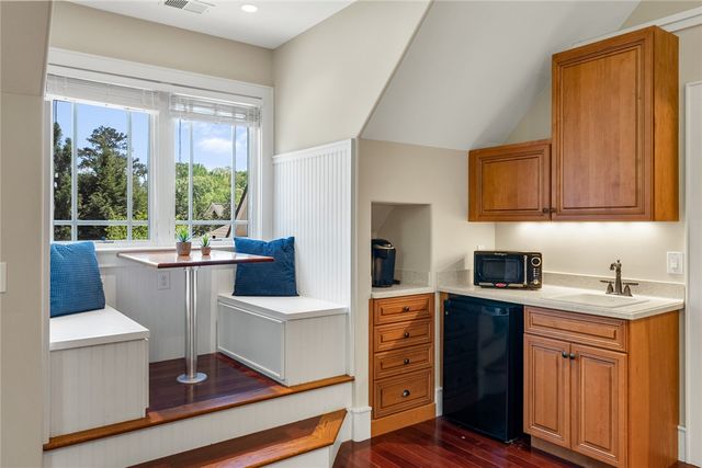 302 Bay Hill Drive, West Union, SC 29696
