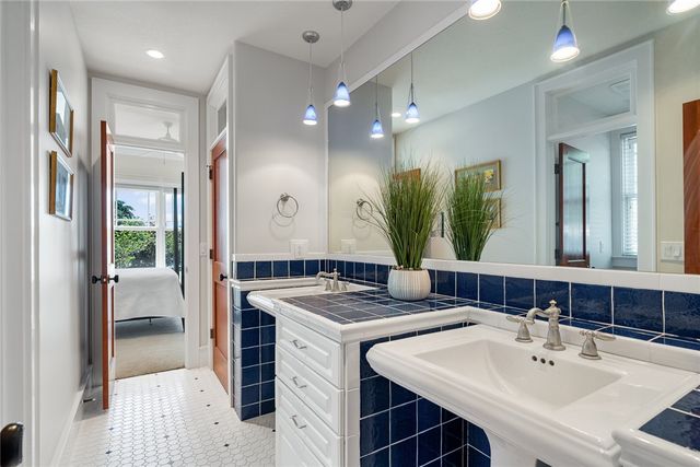 302 Bay Hill Drive, West Union, SC 29696
