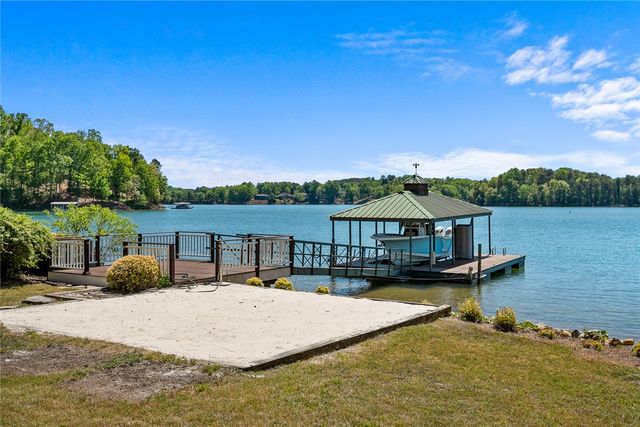 302 Bay Hill Drive, West Union, SC 29696