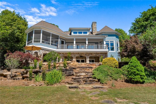 302 Bay Hill Drive, West Union, SC 29696