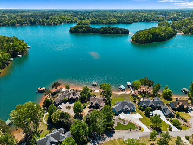 302 Bay Hill Drive, West Union, SC 29696