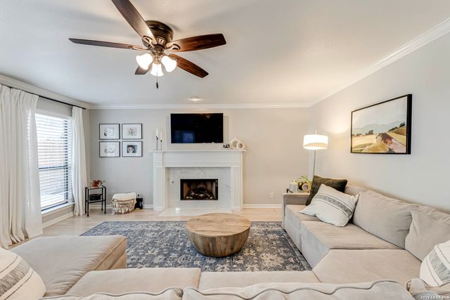 11 Aubrey Ct, San Antonio, TX 78216