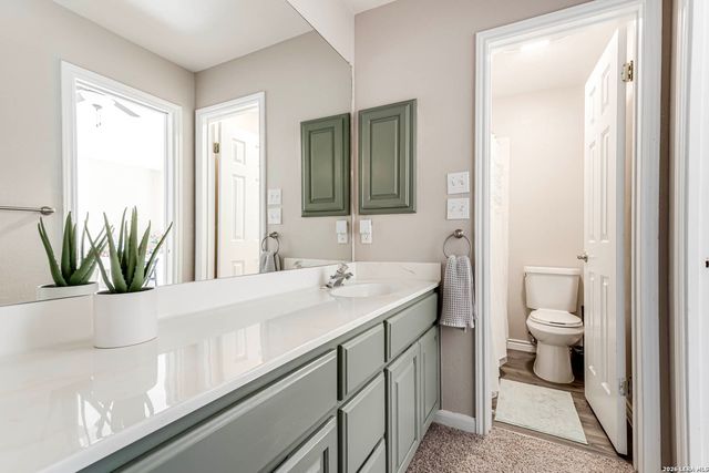 11 Aubrey Ct, San Antonio, TX 78216