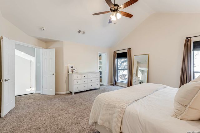 11 Aubrey Ct, San Antonio, TX 78216