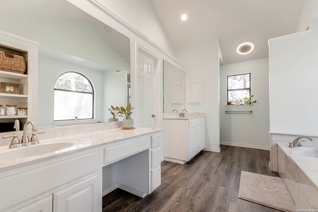 11 Aubrey Ct, San Antonio, TX 78216