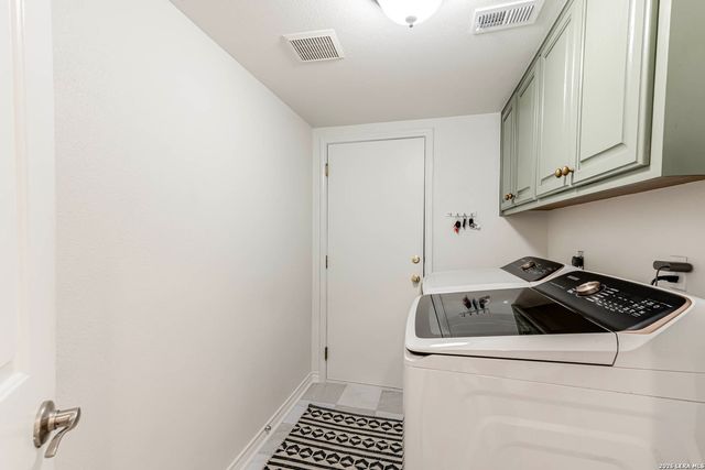 11 Aubrey Ct, San Antonio, TX 78216