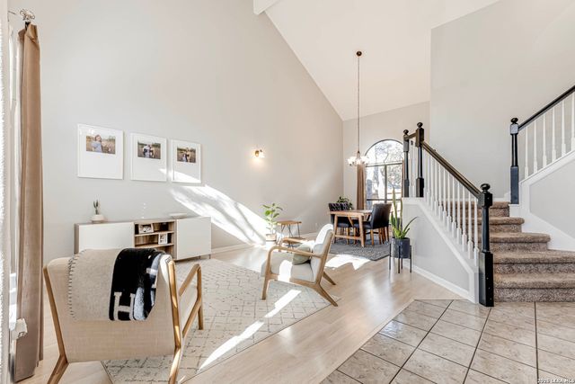 11 Aubrey Ct, San Antonio, TX 78216