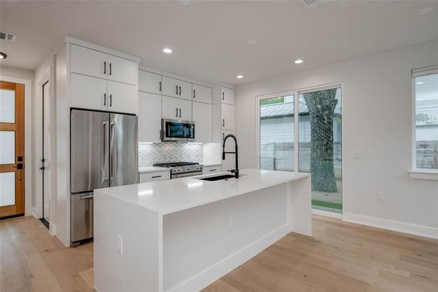 1406 E 2nd ST 2, Austin, TX 78702