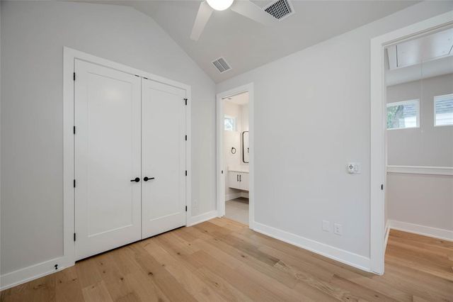 1406 E 2nd ST 2, Austin, TX 78702