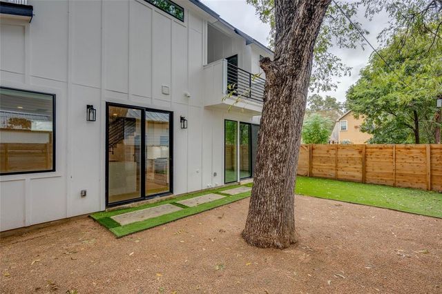 1406 E 2nd ST 2, Austin, TX 78702