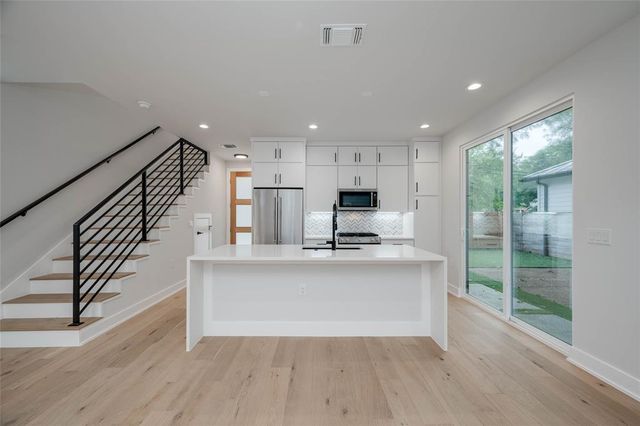 1406 E 2nd ST 2, Austin, TX 78702