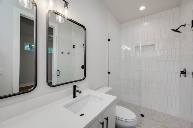 1406 E 2nd ST 2, Austin, TX 78702