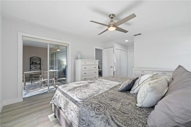 822 Gulf Pavilion DR 201, Naples, FL 34108