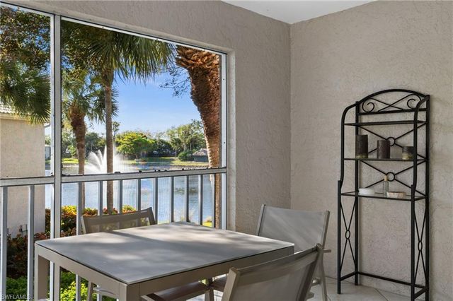 822 Gulf Pavilion DR 201, Naples, FL 34108