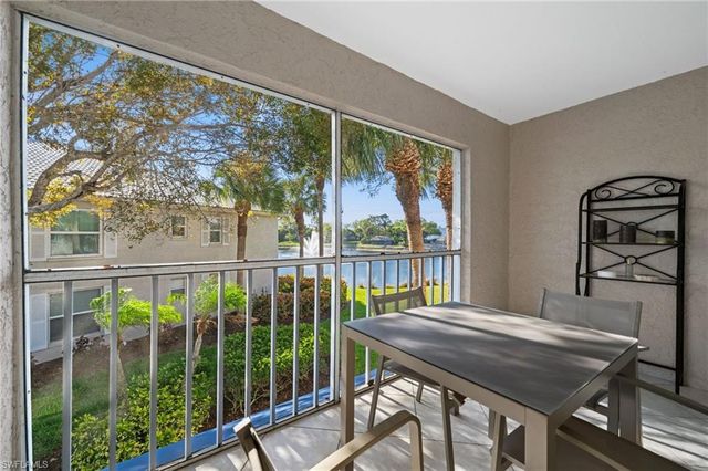 822 Gulf Pavilion DR 201, Naples, FL 34108