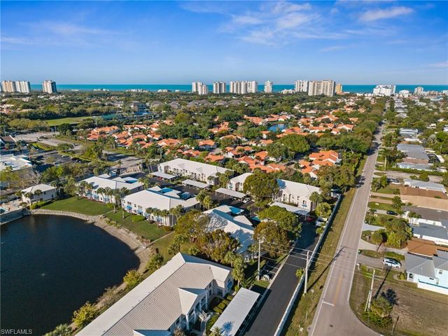 822 Gulf Pavilion DR 201, Naples, FL 34108