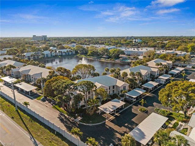 822 Gulf Pavilion DR 201, Naples, FL 34108