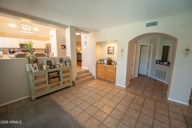 324 E ARABIAN Drive, Gilbert, AZ 85296