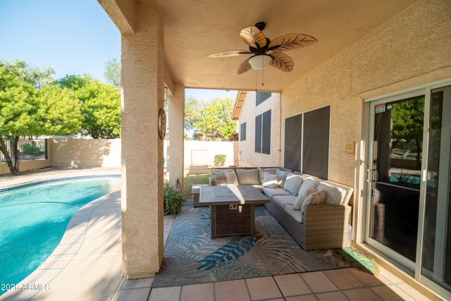 324 E ARABIAN Drive, Gilbert, AZ 85296
