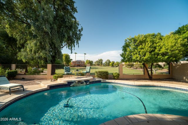 324 E ARABIAN Drive, Gilbert, AZ 85296