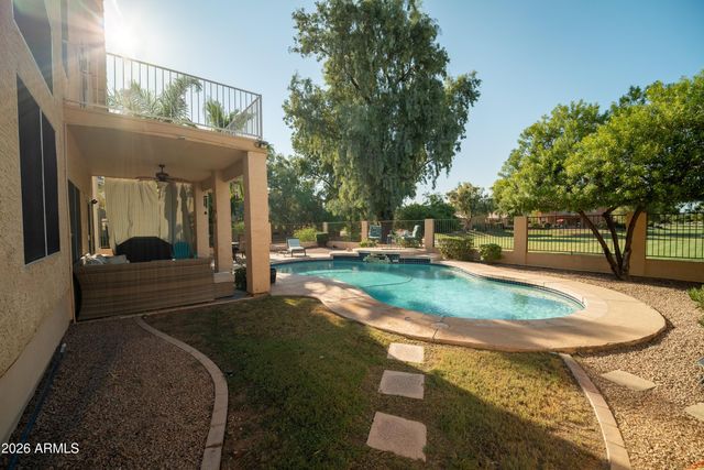 324 E ARABIAN Drive, Gilbert, AZ 85296