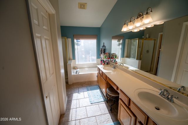 324 E ARABIAN Drive, Gilbert, AZ 85296