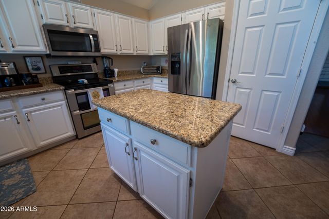 324 E ARABIAN Drive, Gilbert, AZ 85296