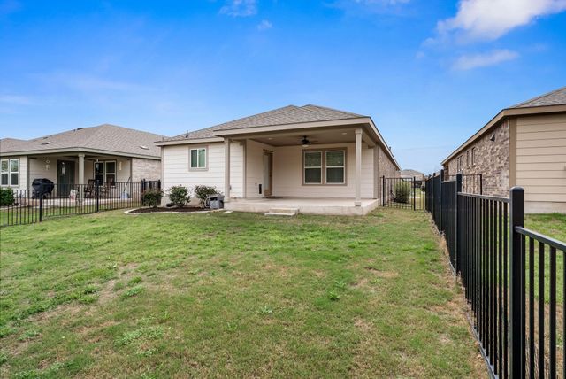 521 Rockport ST, Georgetown, TX 78633