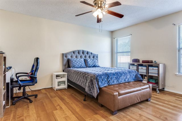 2811 Monthaven Drive, Arlington, TX 76001