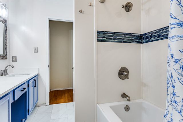 2811 Monthaven Drive, Arlington, TX 76001