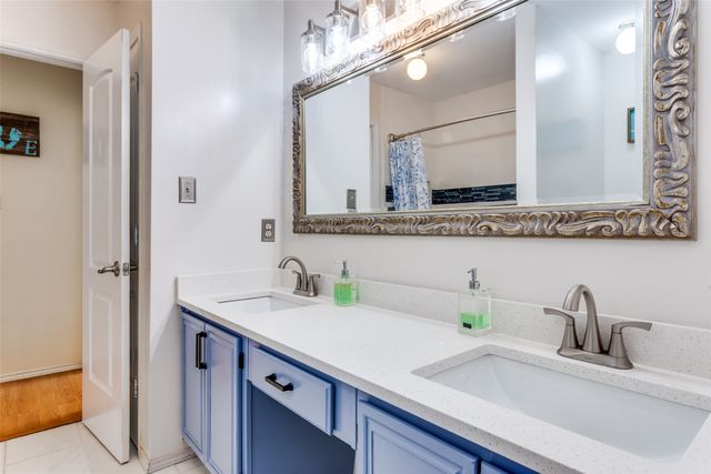 2811 Monthaven Drive, Arlington, TX 76001