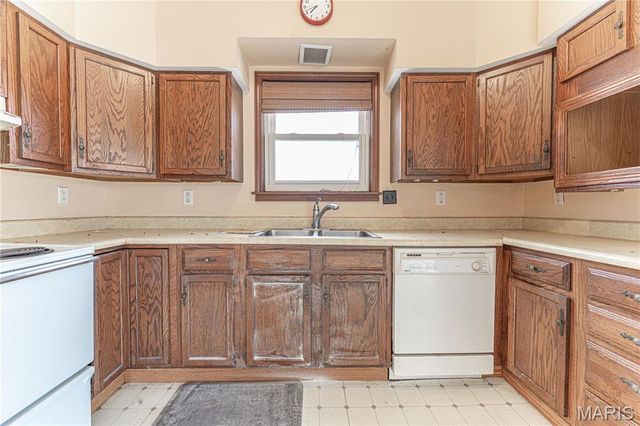 212 N Adams Street, Festus, MO 63028