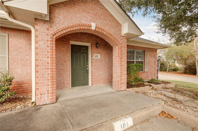 1702 Deacon Drive 101, College Station, TX 77845
