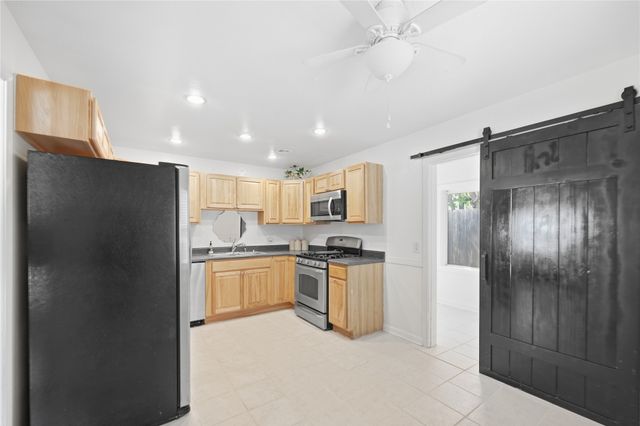 3807 E 21st Place, Tulsa, OK 74114