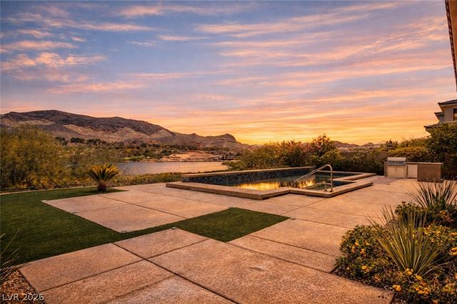 72 Bella Lago Avenue, Henderson, NV 89011