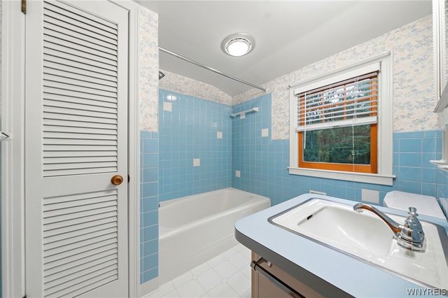 496 Heim Road, Amherst, NY 14068