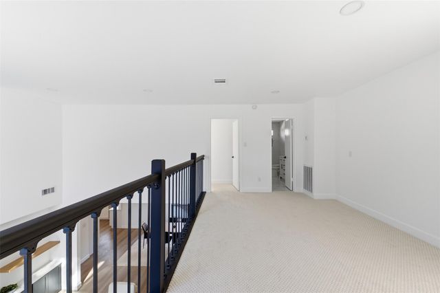 303 E Fair Harbor Lane, Houston, TX 77079