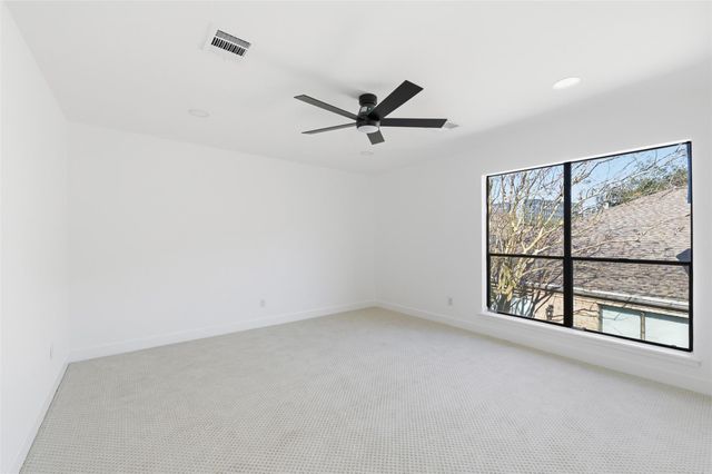 303 E Fair Harbor Lane, Houston, TX 77079