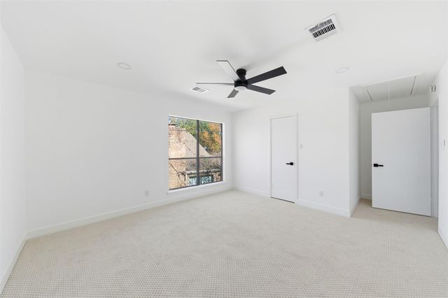 303 E Fair Harbor Lane, Houston, TX 77079